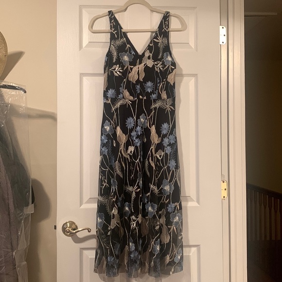 NWT Vince Camuto navy embroidered floral dress - Picture 2 of 10